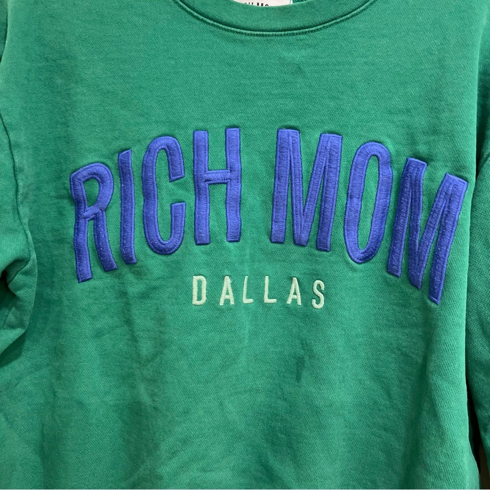 Tinx Rich Mom Dallas Sweatshirt - Picture 3 of 7